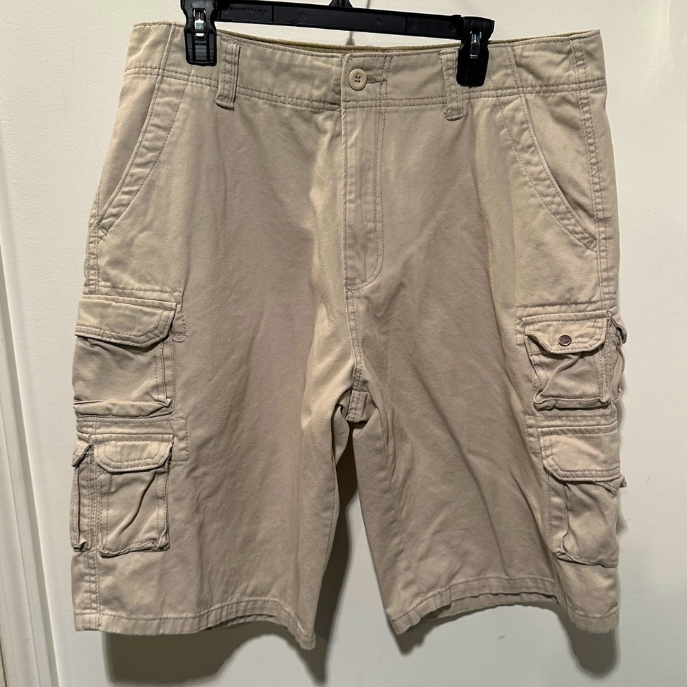 Iron Jeans - Men’s khaki color cargo shorts - Size 36 - Excellent Condition